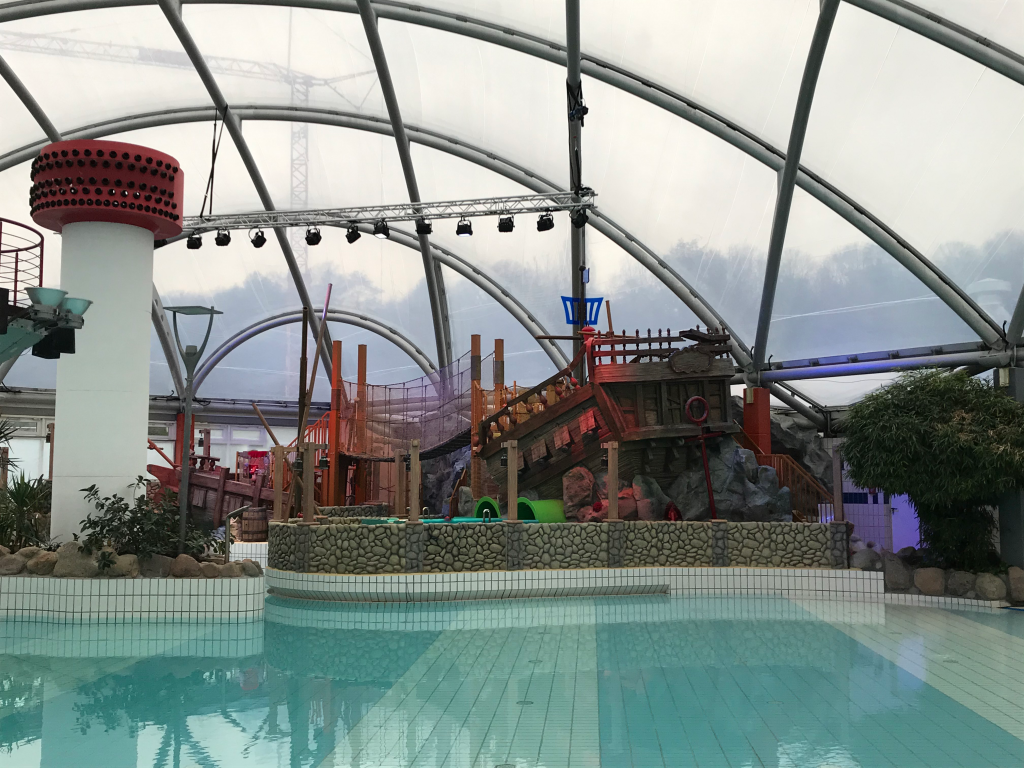 Maßgeschneiderte Wasserttraktion Schwimmbad monte mare Kreuzau